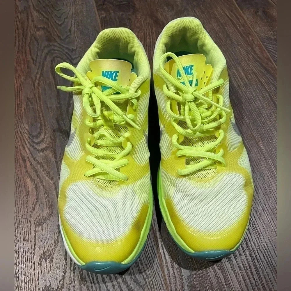 Nike training dual fusion neon green blue accents  shoes woman’s size 7.5